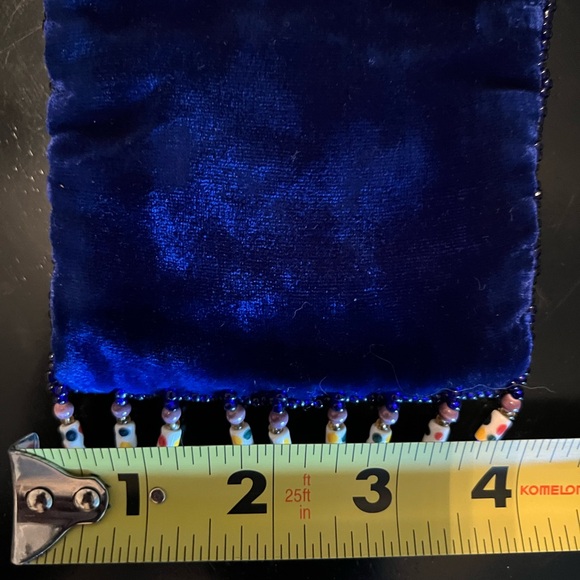 Exotic card and coin purse purchased in Dubai. - Picture 6 of 7